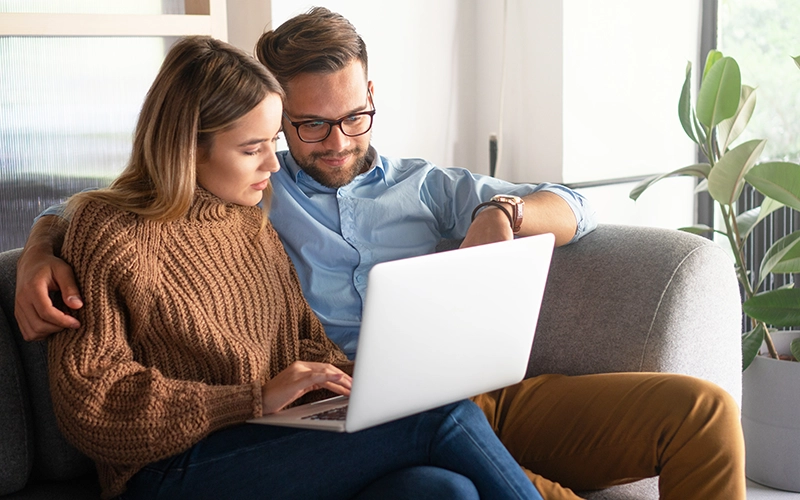 couple on laptop